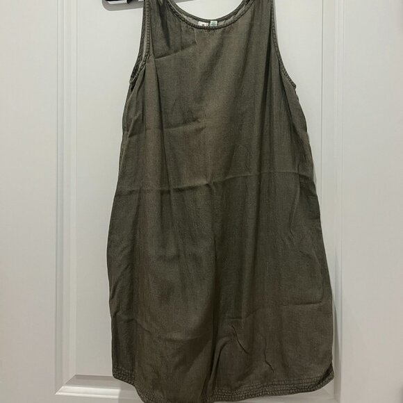 Susina Small Dress - Picture 1 of 1